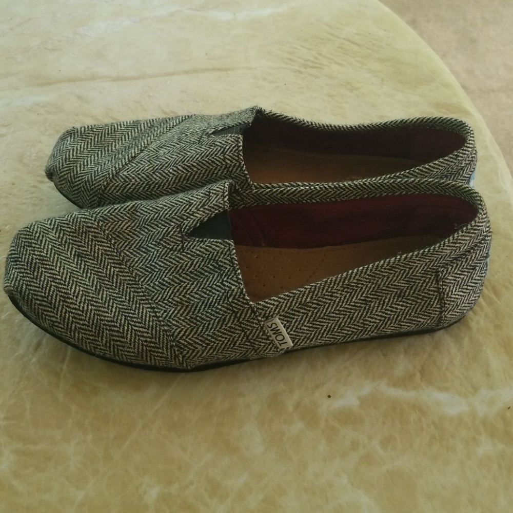 🖤 Women's TOMS 🖤 - black metallic Chevron wool